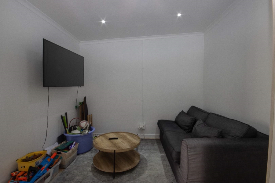 3 Bedroom Property for Sale in Royal Ascot Western Cape